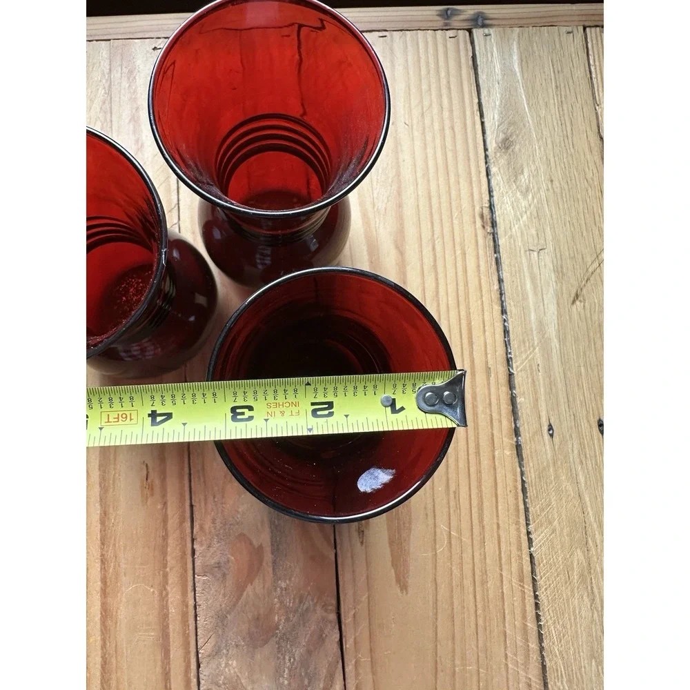 VINTAGE ANCHOR HOCKING ROYAL RUBY RED RIBBED FLOWER VASE 6 1/2